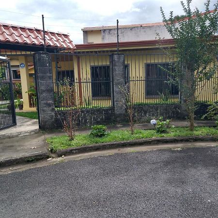 Río SegundoCasa Lorinアパートメント エクステリア 写真