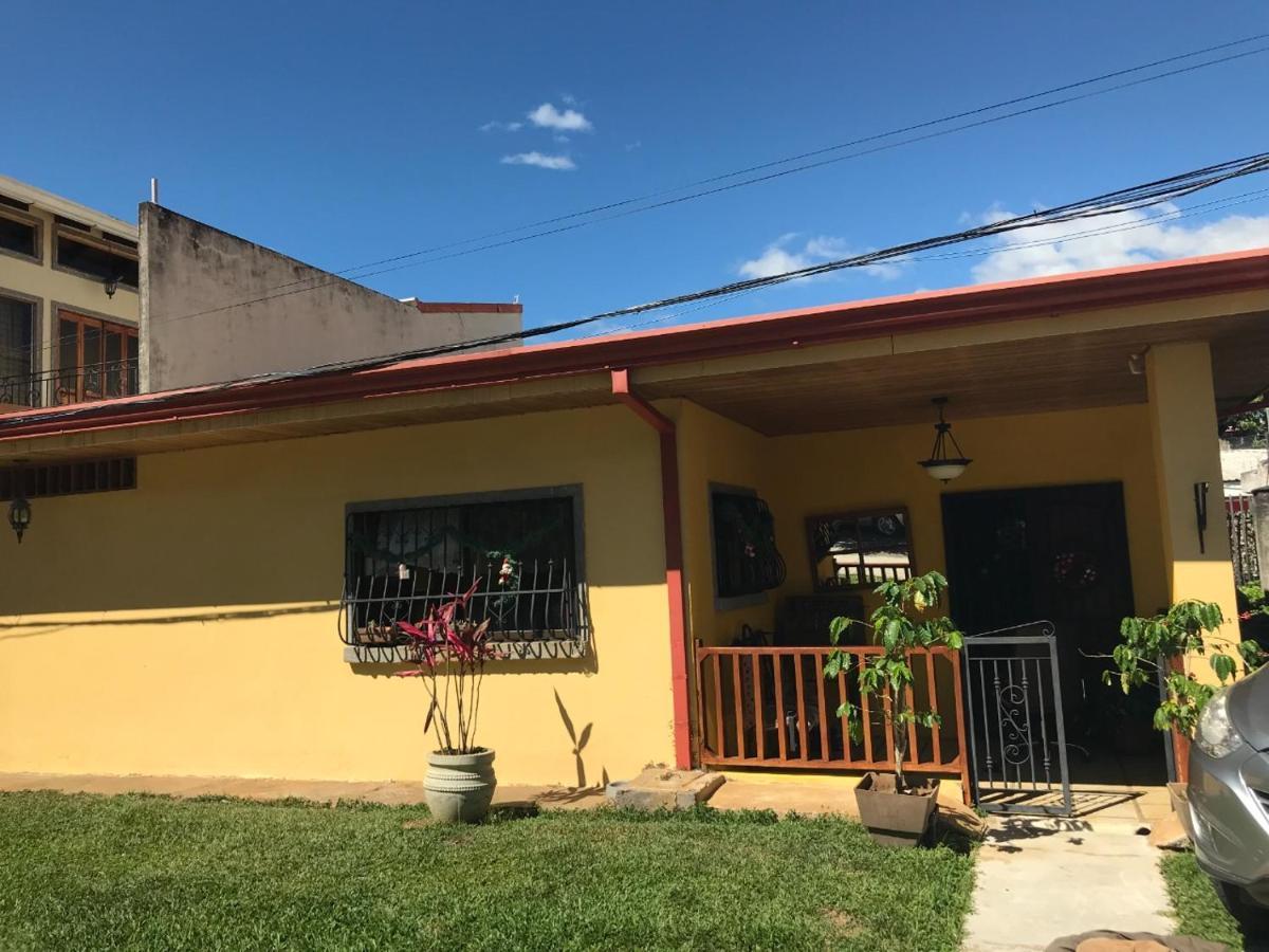 Río SegundoCasa Lorinアパートメント エクステリア 写真