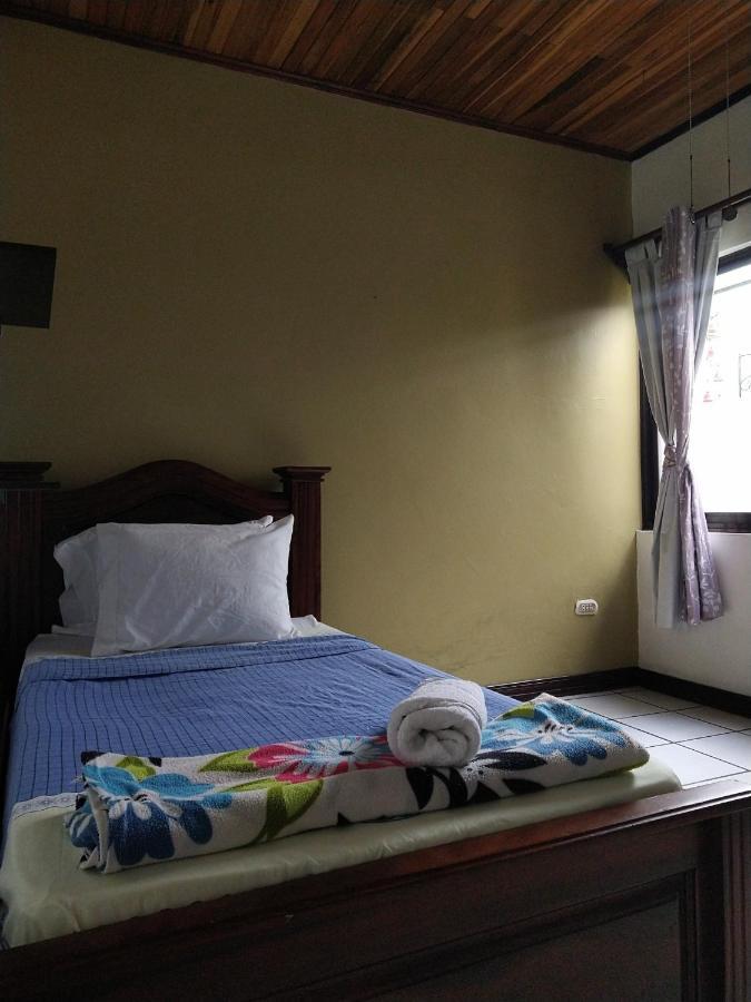 Río SegundoCasa Lorinアパートメント エクステリア 写真